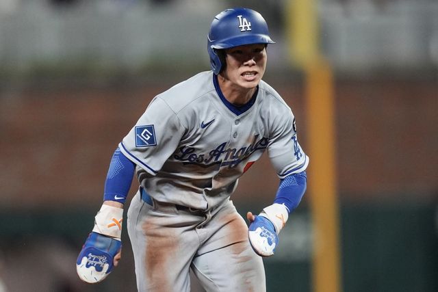 다저스 김혜성이 5일(한국시간) 트루이스트파크에서 열린 애틀랜타와 원정경기 9회초 3루 도루를 시도하고 있다.&nbsp;애틀랜타(미 조지아주)｜AP뉴시스