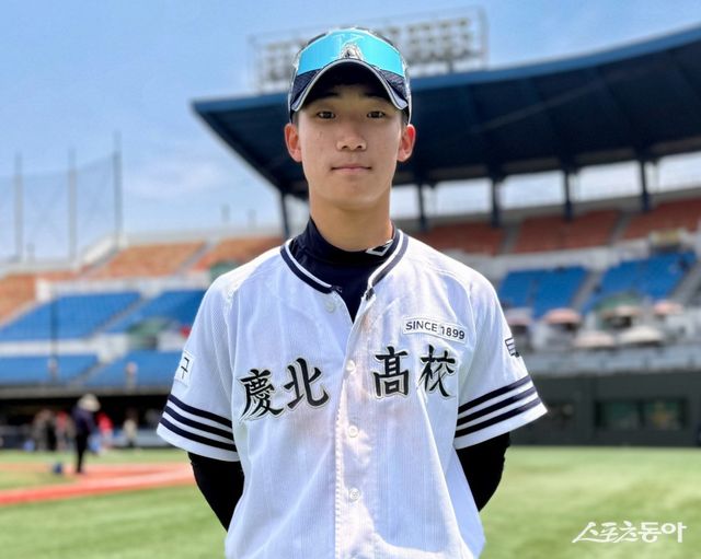 경북고 이승빈이 13일 목동구장에서 열린 제79회 황금사자기 전국고교야구대회 겸 주말리그 왕중왕전(동아일보사·스포츠동아·대한야구소프트볼협회 공동주최) 광주제일고와 16강에서 11-4로 승리한 뒤 스포츠동아와 인터뷰하고 있다. 목동｜김현세 기자 kkachi@donga.com