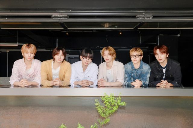 “언젠가 ‘국민 아이돌’이라 불리고 싶다”는 바람은 이미 실현 단계에 접어든 분위기. 올해 ‘첫 유행가’의 주역 ‘오늘만 아이 러브 유’의 보이넥스트도어가 13일 새 앨범 ‘노 장르’를 내놨다. 사진제공|KOZ엔터테인먼트