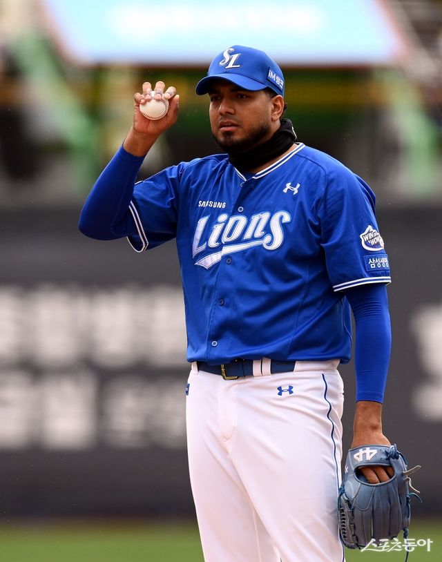 삼성 레예스는 5월 2경기에서 2전패, ERA 7.45로 아쉬움을 남겼다. 삼성 선발진은 원태인과 후라도가 중심을 잡고 있는 가운데, 최근에는 최원태까지 살아나고 있는 상황이라 레예스의 반등이 더욱 절실하다. 스포츠동아 DB