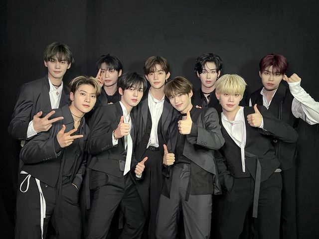 제로베이스원의 미니 5집 ‘블루 파라다이스’가 빌보드 총 4개 차트에 진입하며 차세대 글로벌 톱티어로서의 존재감을 보여주고 있다. 사진제공 | 웨이크원