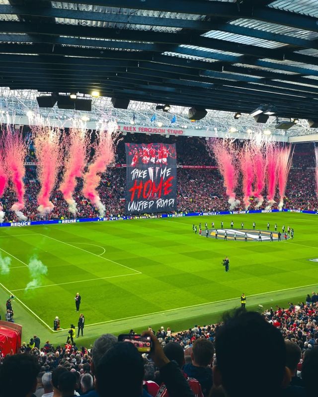 살림살이가 빡빡한 맨유는 UEL 우승 트로피를 거머쥐더라도 성대한 카퍼레이드를 하지 않고 선수단과 직원들이 함께 하는 조촐한 바비큐 파디를 열기로 했다. 사진출처｜맨체스터 유나이티드 SNS