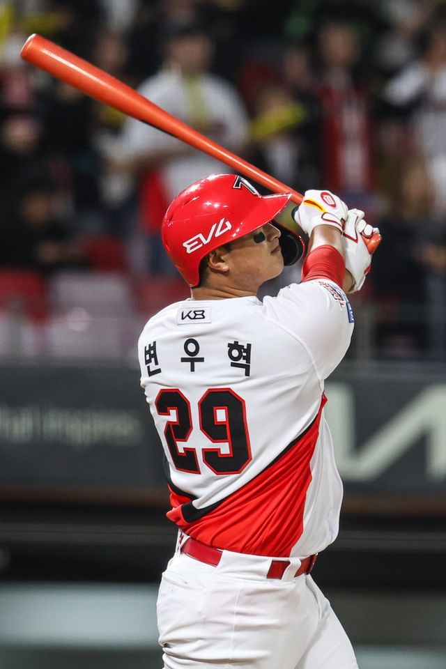 KIA 변우혁은 허리 통증으로 지난 13일 1군 엔트리에서 말소된 외국인타자 패트릭 위즈덤의 공백을 당분간 메울 예정이다. 시즌 초반 김도영의 햄스트링 공백을 잘 메웠던 변우혁에게 다시 한 번 더 주전으로 활약할 기회가 찾아왔다. 사진제공 ｜ KIA 타이거즈