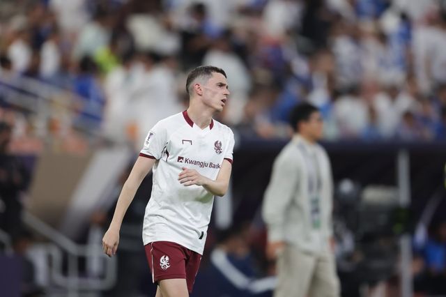 광주FC가 아사니(사진)에 대한 연대기여금을 미납했다는 의심을 받는 가운데 FIFA가 광주에 ‘선수등록 금지’ 제재를 내린 사실이 뒤늦게 파악돼 파문이 일고 있다. 구단은 ‘내부 행정 오류’ 정도로 여기나 실상은 국제 문제로도 비화될 수 있는 굉장히 큰 사안이다. 사진제공｜한국프로축구연맹