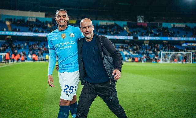 펩 과르디올라 맨체스터 시티 감독(오른쪽)은 2016년 부임 후 처음으로 무관으로 시즌을 마치게 됐다. 맨시티는 크리스탈 팰리스와 잉글랜드 FA컵 결승전에서 패해 마지막 우승 희망이 날아갔다. 사진출처｜맨체스터 시티 페이스북