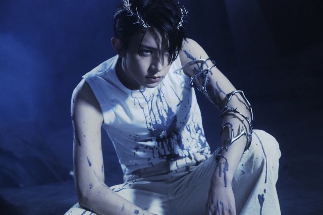 엔하이픈의 새&nbsp;앨범&nbsp;‘DESIRE UNLEASH’ 마인드&nbsp;버전 콘셉트 사진 속 희승. 사진제공 | 빌리프랩