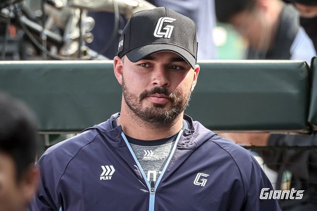 롯데의 새로운 외국인투수 알렉 감보아가 실전 등판에 나선다. 김태형 롯데 감독은 “감보아가 21일 퓨처스팀에 합류해 실전을 소화한 뒤, 27~29일 대구에서 펼쳐질 삼성과 원정경기 중 1군 마운드에 오를 것”이라고 전했다. 사진제공｜롯데 자이언츠