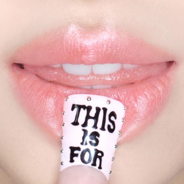 트와이스가 오는 7월 11일 약 3년 8개월 만에 정규 4집으로 컴백한다. 이번 컴백과 함께 오는 8월 2일에는 미국 시카고에서 열리는 ‘롤라팔루자 시카고’에 K팝 걸그룹 최초로 헤드라이너로 출연해 스타디움 아티스트로서 존재감을 공고히 할 예정이다. 사진제공 | JYP엔터테인먼트