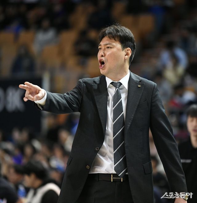 수원 KT가 송영진 감독을 해임했다. 사진제공ㅣKBL
