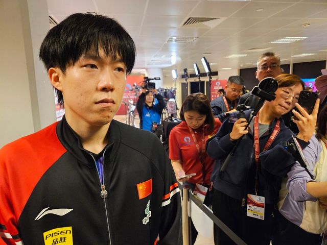 왕추친(앞)은 2024파리올림픽 2관왕에 이어 카타르 도하에서 진행 중인 2025세계탁구선수권대회에서도 혼합복식 3연패를 달성했다. 세계최강인 그는 한국의 혼합복식 임종훈-신유빈 조를 비롯한 선수들의 성장세가 인상깊다고 호평했다. 도하(카타르)│권재민 기자 jmart220@donga.com