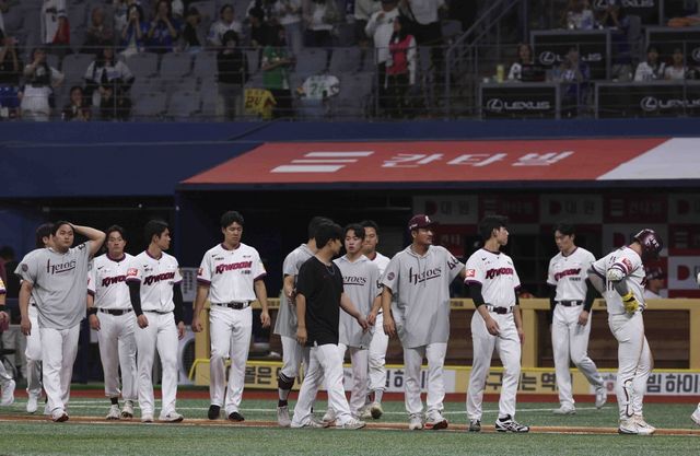 ‘2025 신한 SOL 뱅크 KBO리그’ 최하위에 머물고 있는 키움의 반등이 요원하다. 결과와 내용이 모두 좋지 않아 고민이 이만저만이 아니다. 뉴시스