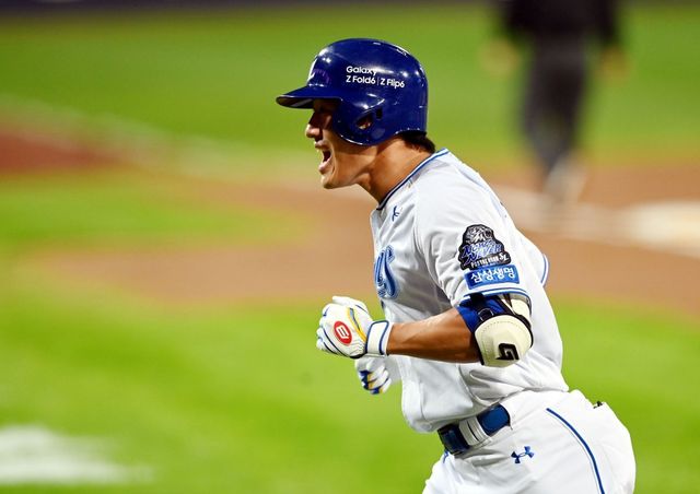 삼성은 27일 대구 롯데전에서 KBO리그 역대 9번째 트리플 스틸을 기록했다. 3루 주자였던 이성규는 홈을 파고들며 득점을 올렸다. 스포츠동아 DB