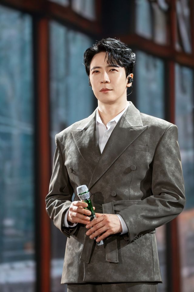 가수 에녹. 사진제공ㅣEMK엔터테인먼트