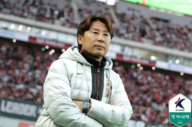 서울 김기동 감독(사진)은 6일 안양과 원정경기에서 제시 린가드를 선발에서 제외시킨 점에 대해 “우리는 많은 경기를 치러야 하고, 그를 대신해 뛸 선수들이 있다”고 설명하며 선수단에 대한 신뢰를 드러냈다. 사진제공｜한국프로축구연맹