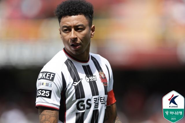 서울 김기동 감독은 6일 안양과 원정경기에서 제시 린가드(사진)를 선발에서 제외시킨 점에 대해 “우리는 많은 경기를 치러야 하고, 그를 대신해 뛸 선수들이 있다”고 설명하며 선수단에 대한 신뢰를 드러냈다. 사진제공｜한국프로축구연맹