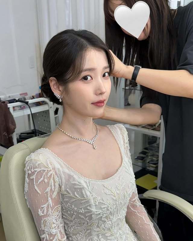 아이유 소셜 캡처