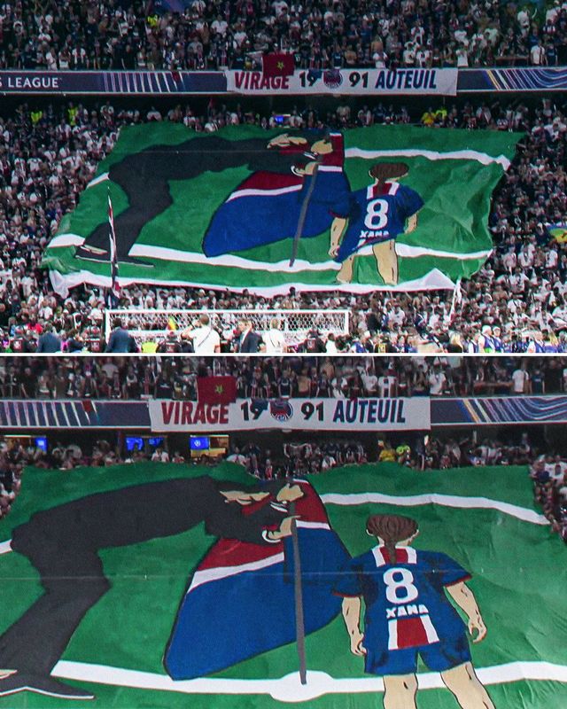 PSG 팬들이 1일(한국시간) 인터 밀란과 UCL 결승이 끝난 뒤 루이스 엔리케 감독과 막내 딸 사나가 함께 그라운드에 깃발을 꽂는 장면을 담은 현수막을 펼쳤다. 사진제공｜리그앙 페이스북