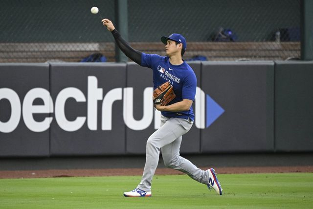 다저스 오타니는 11일(한국시간) 세 번째 라이브 투구를 진행했다. 투구수를 44개까지 끌어올리며 전반기 내 투수로서 복귀할 가능성을 높이고 있다.｜AP뉴시스