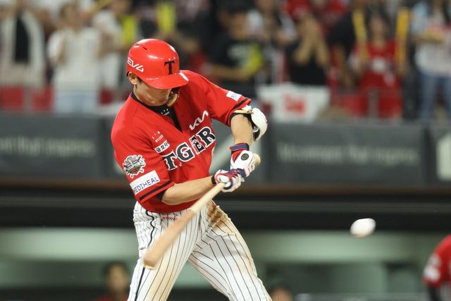 KIA 김호령은 11일 광주 삼성전에서 결승타를 기록했다. 하루 전 진행했던 야간 훈련의 효과를 보며 팀 승리를 이끌었다. 사진제공｜KIA 타이거즈