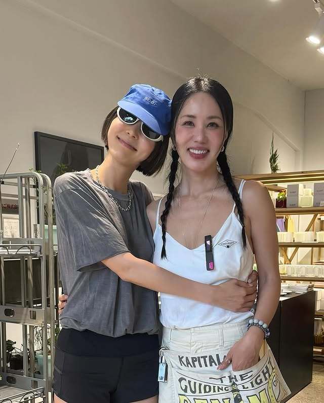 엄정화 소셜 캡처