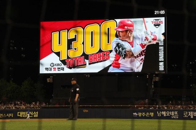 KIA 최형우는 11일 광주 삼성전에서 KBO리그 최초 4300루타를 기록했다. 사진제공｜KIA 타이거즈