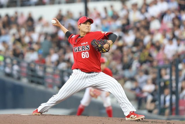 KIA 김도현은 11일 광주 삼성과 홈경기에서 선발등판해 5.2이닝 2실점으로 활약했다. 그는 5선발로 시즌을 시작했지만, 국내 에이스처럼 빼어난 지표를 자랑하며 선발진에 힘을 보태고 있다. 사진제공｜KIA 타이거즈