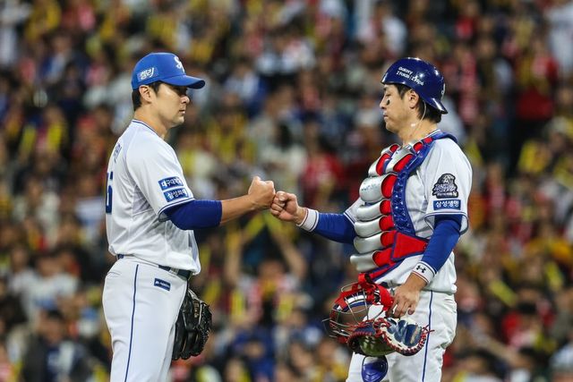 삼성 임창민(왼쪽)은 9일 1군 엔트리에서 빠졌다. 지난해 홀드 2위에 오를 만큼 위력적인 구위를 뽐냈지만, 올해는 고전하는 중이다. 사진제공｜삼성 라이온즈