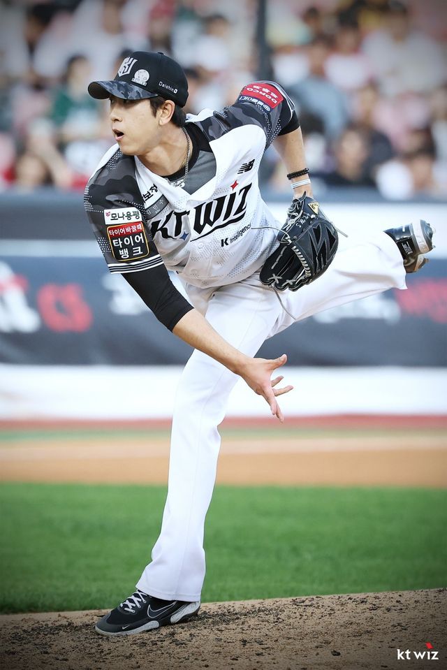 KT 김민수가 12일 수원 롯데전을 앞두고 1군 엔트리에서 말소됐다. 이날 병원 검진에서 오른쪽 무릎 슬개골 부종 소견이 나왔다. 사진제공｜KT 위즈