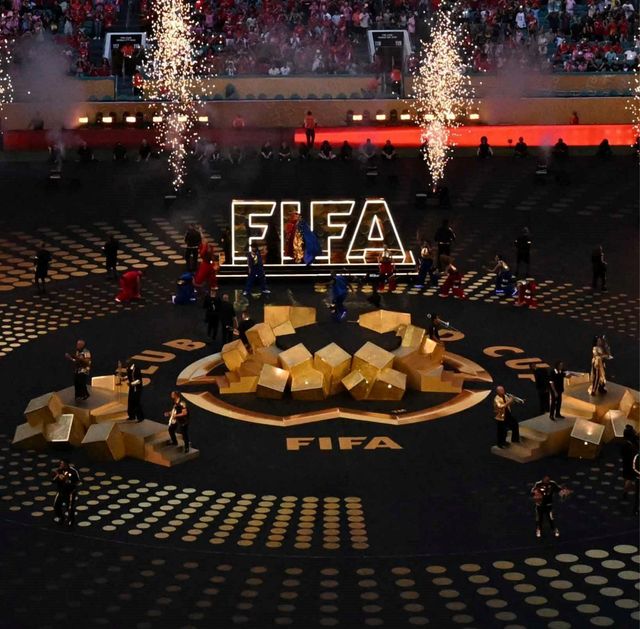 FIFA는 2025 클럽월드컵을 ‘세계 최고의 클럽 대회’로 만들고자 하지만, 예상치에 미치지 못하는 티켓 판매로 곤욕을 치르고 있다. 15일(한국시간) 마이애미 하드록 스타디움에서 열린 클럽월드컵 개막식. 사진출처｜클럽월드컵 페이스북