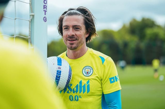 나폴리는 맨시티의 잭 그릴리시 영입에 많은 관심을 갖고 있다. 다만 맨시티가 책정한 4500만 파운드의 이적료를 사용할 수 있다는 입장이나 30대의 나이와 높은 주급에 부담을 갖고 있다. 사진출처｜맨체스터 시티 페이스북