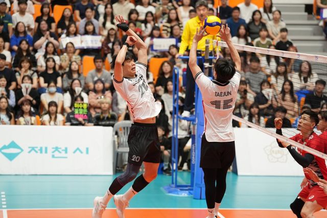 남자배구국가대표팀이 17일(한국시간)부터 바레인 마나마에서 열릴 2025 AVC 네이션스컵에 출전한다. 목표는 우승이지만, 공격수들의 대거 이탈과 주전 세터 황택의의 부상 변수를 극복하는게 과제다. 사진제공│대한배구협회