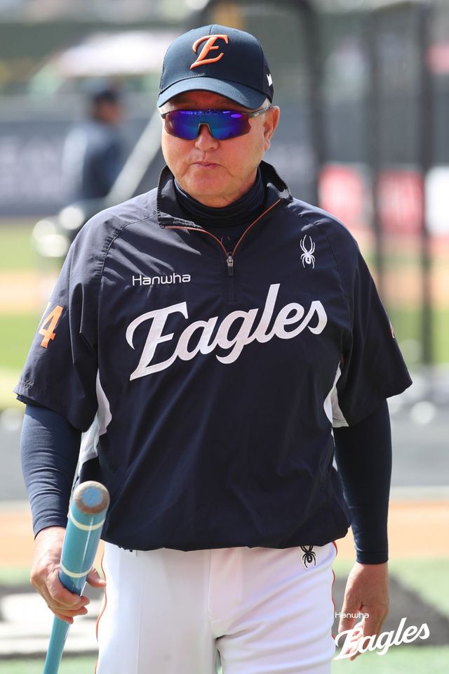 김경문 한화 감독은 17일 사직 롯데전을 앞두고 이날 영입 소식이 발표된 에스테반 플로리얼의 부상 대체 외국인선수 루이스 리베라토에 대한 기대감을 드러냈다. 사진제공｜한화 이글스