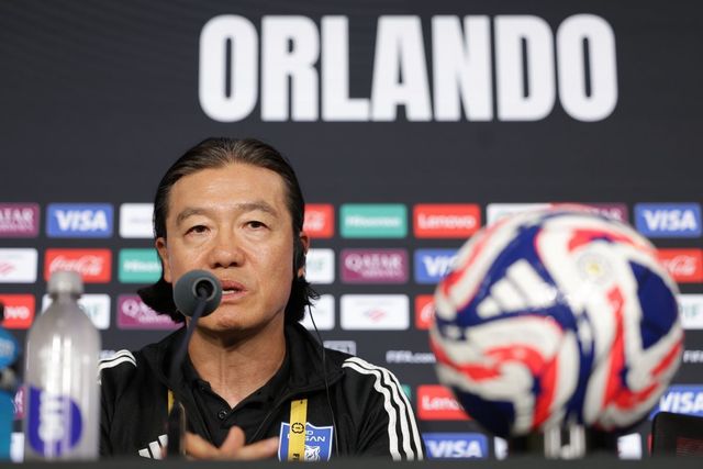 김판곤 울산 감독이 미국 플로리다주 올랜도 인터앤코 스타디움에서 열릴 마멜로디 선다운스와 클럽월드컵 조별리그 F조 1차전을 하루 앞둔 17일(한국시간) 공식 기자회견을 하고 있다. 사진제공｜한국프로축구연맹