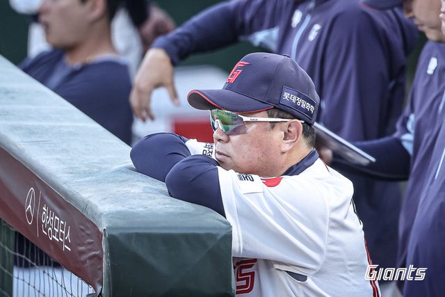 상대 에이스를 연달아 만난 롯데가 19연속이닝 무득점의 늪에 빠졌다. 김태형 롯데 감독은 이러한 위기를 탈출법을 누구보다 잘 아는 지도자다. 사진제공｜롯데 자이언츠