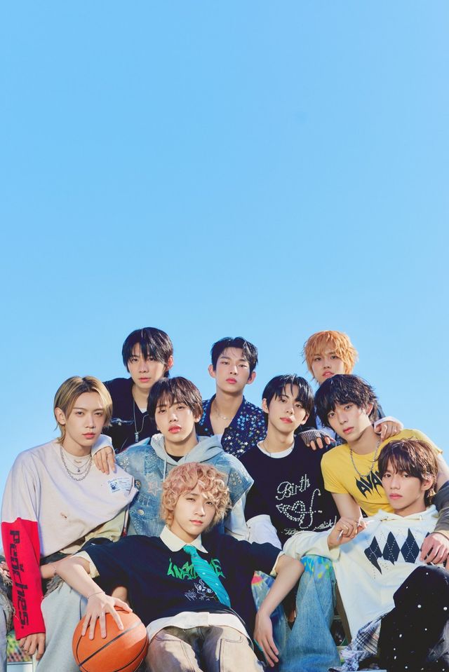 케이팝 최정상으로 향하는 ‘프리 패스’ TV 오디션을 통해 결성된 신예 아이돌 또 신규 프로그램이 7월 연쇄 출격한다. 7월 1일 정식 데뷔를 확정지은 ‘유니버스 리그’ 출신의 9인조 소년 그룹 아홉(AHOF) 사진제공|F&F엔터테인먼트