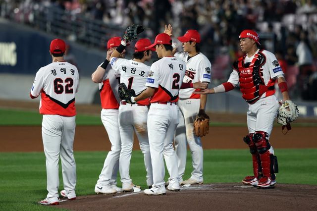 KIA는 부상자 속출로 6월 중순부터 버티기에 돌입했지만, 페이스가 살아나며 반등하고 있다. 6월 치른 5번의 시리즈 중 4번이나 위닝시리즈를 달성했다. 사진제공｜KIA 타이거즈