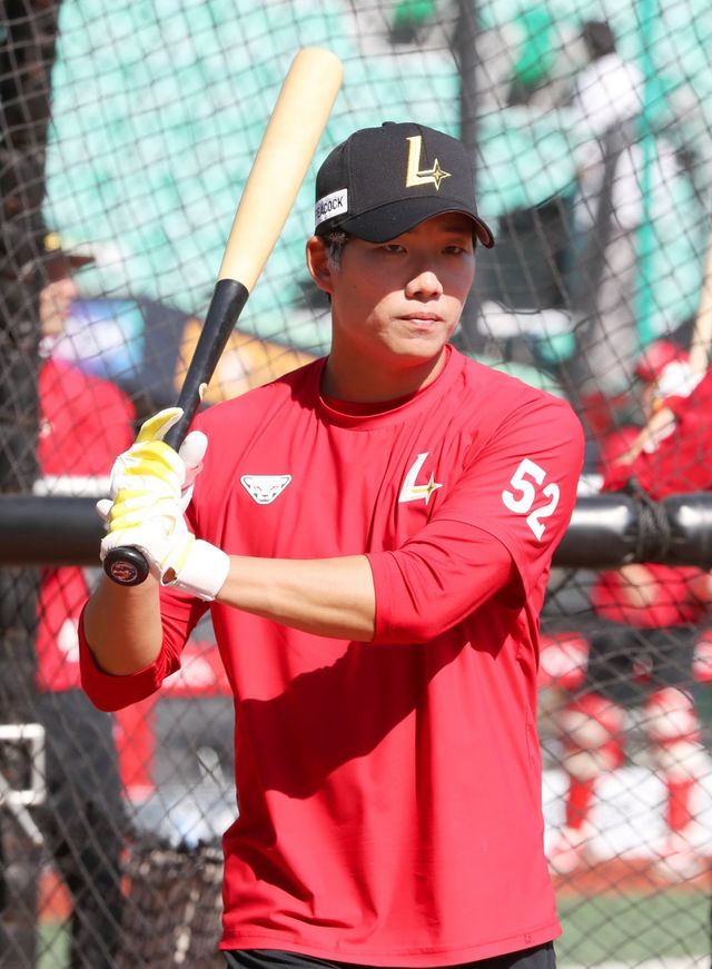 SSG 석정우는 19일 고척 키움과 원정경기에서 교체출전해 11회초 결승 2점 홈런을 터트려 팀 승리에 혁혁한 공을 세웠다. 사진제공｜SSG 랜더스