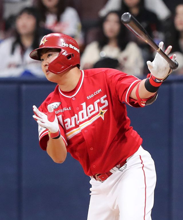 이숭용 SSG 감독은 고명준(사진) 등 중심 타선에 적극적인 타격을 주문했다. 사진제공｜SSG 랜더스