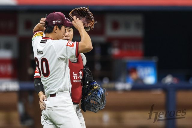 키움은 주승우(왼쪽)를 전문 마무리 투수로만 활용하려 한다. 그는 팀 사정상 셋업맨과 마무리투수를 오갔다. 사진제공｜키움 히어로즈