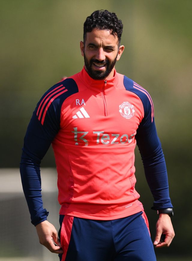 영국 매체 ‘더 선’은 20일(한국시간) 맨유 소식통을 인용해 “후벵 아모림 맨유 감독(사진)은 알레한드로 가르나초(스페인),&nbsp;마커스 래시포드, 제이든 산초(이상&nbsp;잉글랜드), 안토니(브라질)를 여름 프리시즌 미국 투어 명단에서 제외할 계획이다”고 밝혔다. 사진출처｜맨체스터 유나이티드 페이스북