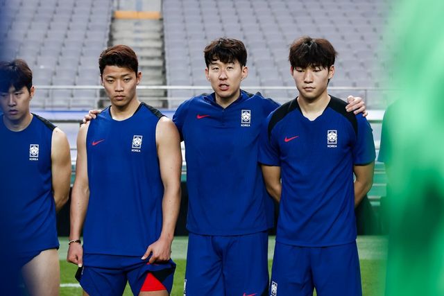 축구국가대표팀은 국제대회나 A매치 평가전을 위해 소집될 때마다 하루 10만원의 수당을 받는다. 주장 손흥민(오른쪽 2번째)도 이강인, 황희찬, 배준호 모두 동일한데 대한축구협회는 일부 인상을 준비하고 있다. 사진제공｜대한축구협회