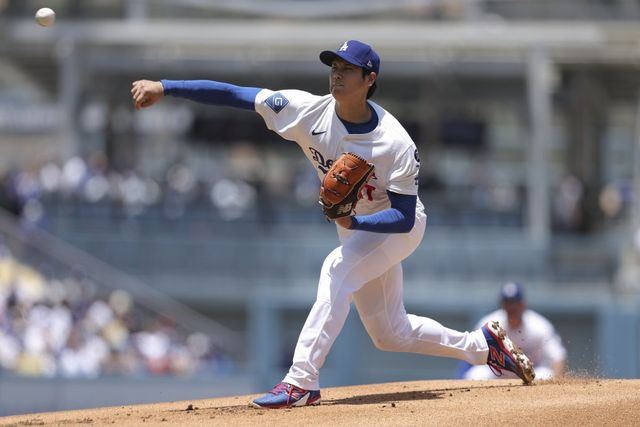 다저스 오타니는 23일(한국시간) 1번타자 겸 선발투수로 나섰다. 투수로서 1이닝 2탈삼진 무실점, 타자로는 홈런포함 5타점 경기로 맹활약했다. LA｜AP뉴시스