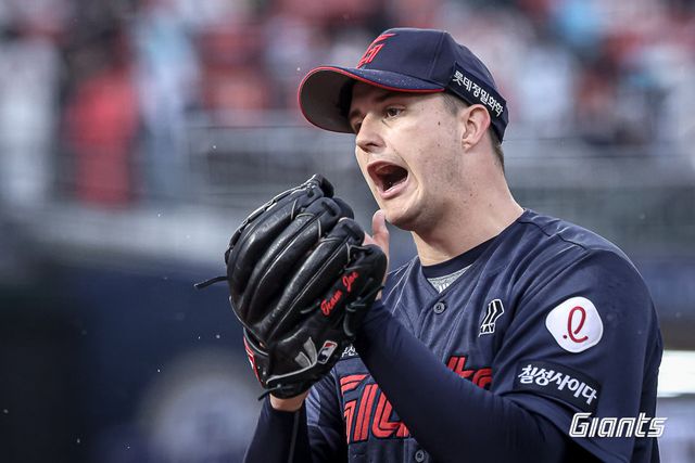 롯데 외국인투수 터커 데이비슨이 25일 창원 NC전 선발투수로 나선다. 전날 경기의 우천 취소로 데이비슨에게도 휴식할 시간이 하루 더 주어졌다. 사진제공｜롯데 자이언츠