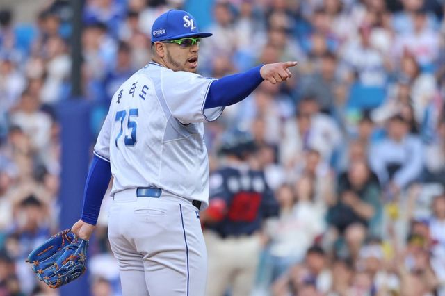 삼성 아리엘 후라도는 올 시즌 팀 동료 원태인과 서로 퀄리티스타트(QS·선발 6이닝 이상 3자책점 이하 투구) 경쟁을 펼치고 있다. 둘의 특별한 경쟁을 앞세운 삼성의 선발 마운드는 점점 더 강해진 위력을 발휘하고 있다. 사진제공｜삼성 라이온즈