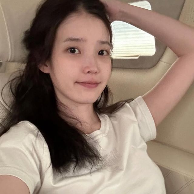아이유 소셜 캡처