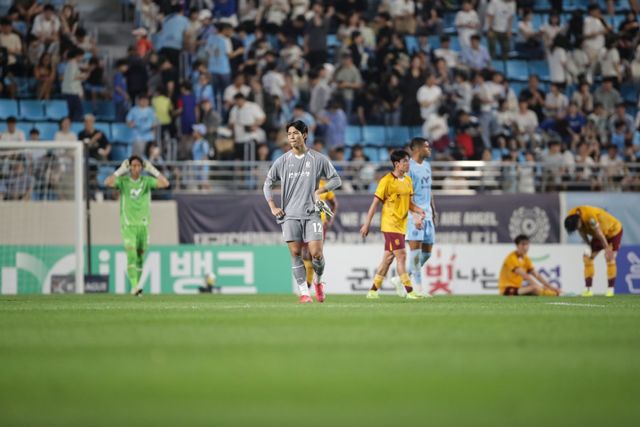 광주는 지난달 무자격 선수 출전 논란과 재정건전화 규정 위반으로 비판을 자초했다. FIFA와 연맹 상벌위의 판단이 내려져야 현재 논란이 매듭지어질 것으로 보인다. 사진제공│한국프로축구연맹