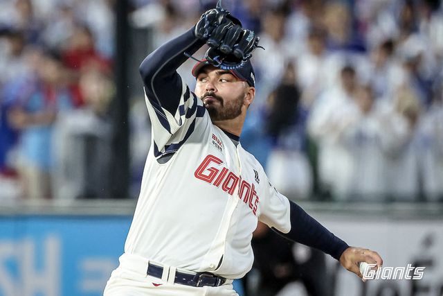 롯데 감보아는 6월 5경기 등판해 5승(무패) ERA 1.72로 압도적인 투구를 선보이며 월간 MVP를 정조준한다. 사진제공｜롯데 자이언츠