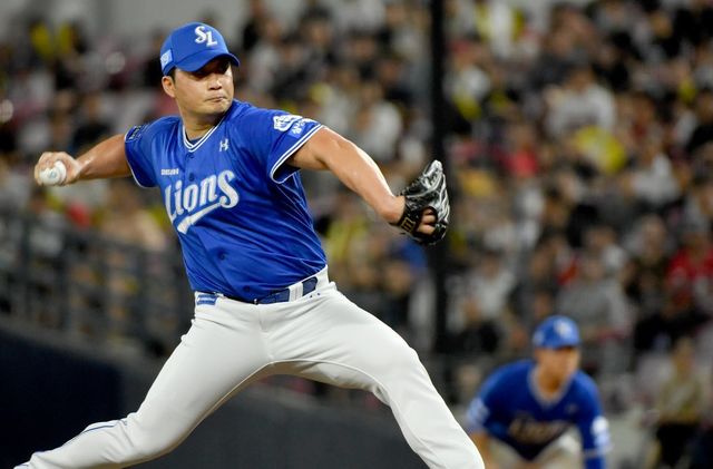 삼성 오승환이 4일 인천 SSG전에서 올 시즌 첫 1군 등판에 나섰다. 아웃카운트 1개를 잡고 1안타 1볼넷 무실점을 기록했고, 최고구속은 146㎞까지 나왔다. 뉴시스