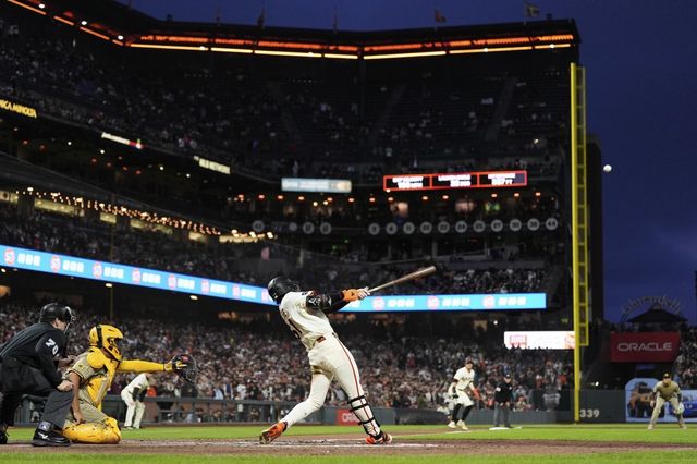 샌프란시스코 이정후는 5일(한국시간) 오라클파크에서 열린 ‘2025 메이저리그’ 샌디에이고전에서 2번타자 중견수로 선발 출전해 3타수 2안타 1타점 1득점으로 활약했다. 샌프란시스코(미 캘리포니아주)｜AP뉴시스