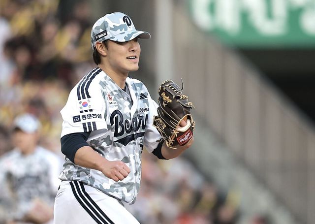 두산 최원준은 올 시즌 13경기에 선발등판해 아직 승리를 기록하지 못했다. 그러나 개인 승리와 관계없이 팀을 위해 헌신하는 모습은 그를 더욱 빛나게 한다. 최원준이 5일 잠실 KIA전에서 역투하고 있다. 뉴시스